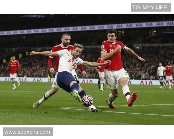 足球明星亲自驾驶私人飞机飞往比赛地展现独特风采与魅力